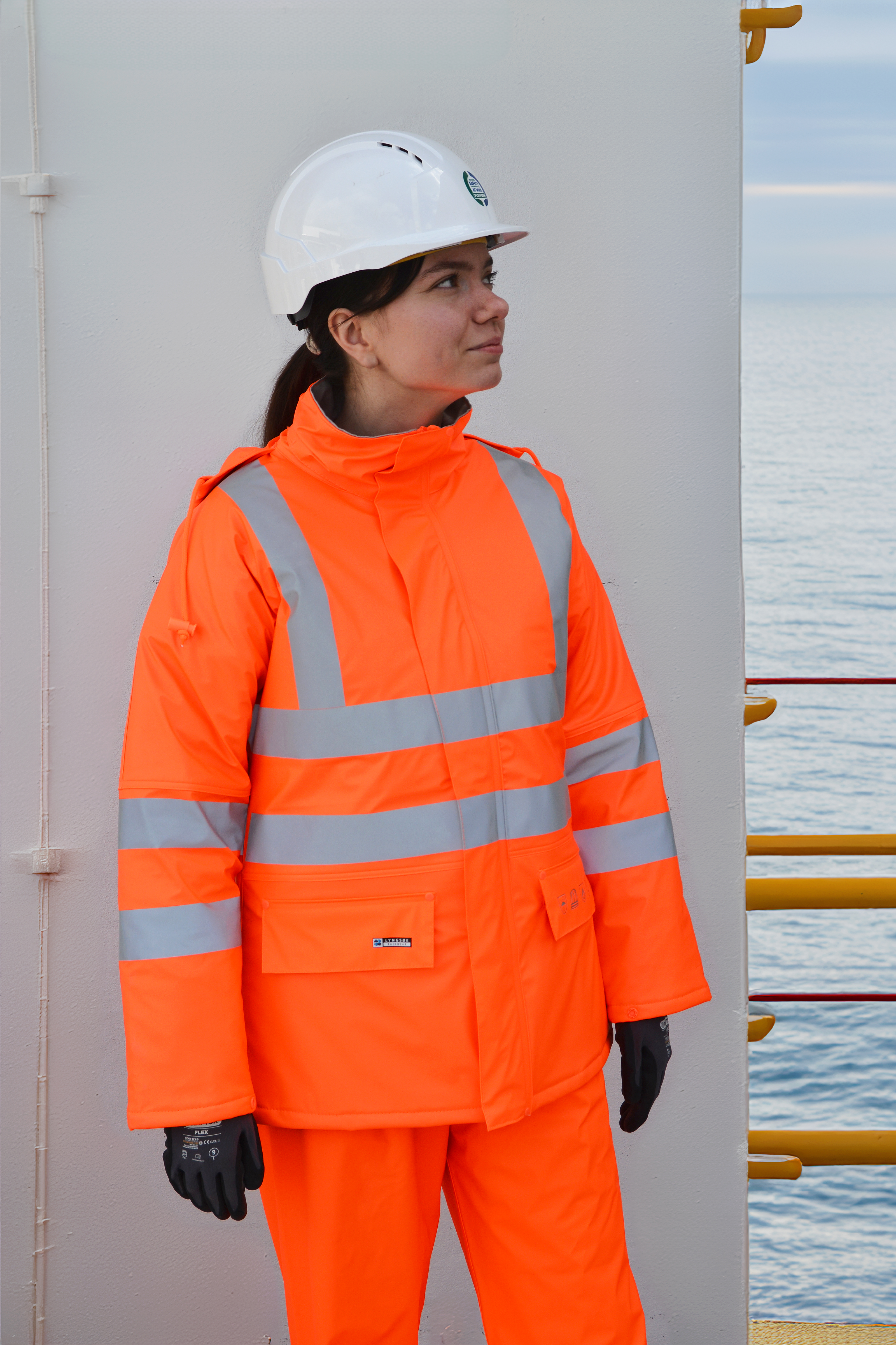 fr-lr3456-woman-05_3